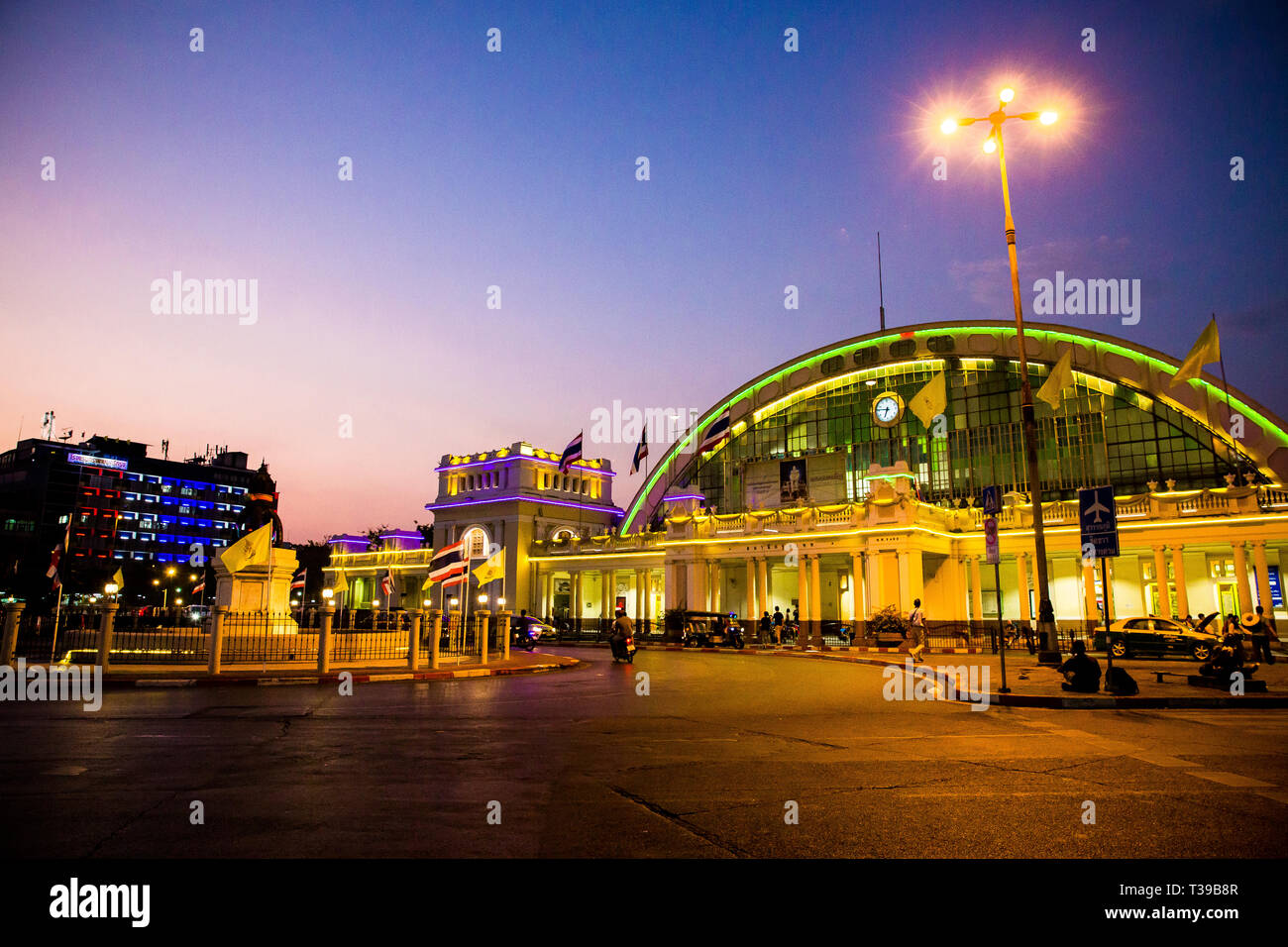 Hua Lamphong Bahnhof, nachts, Bangkok. Stockfoto