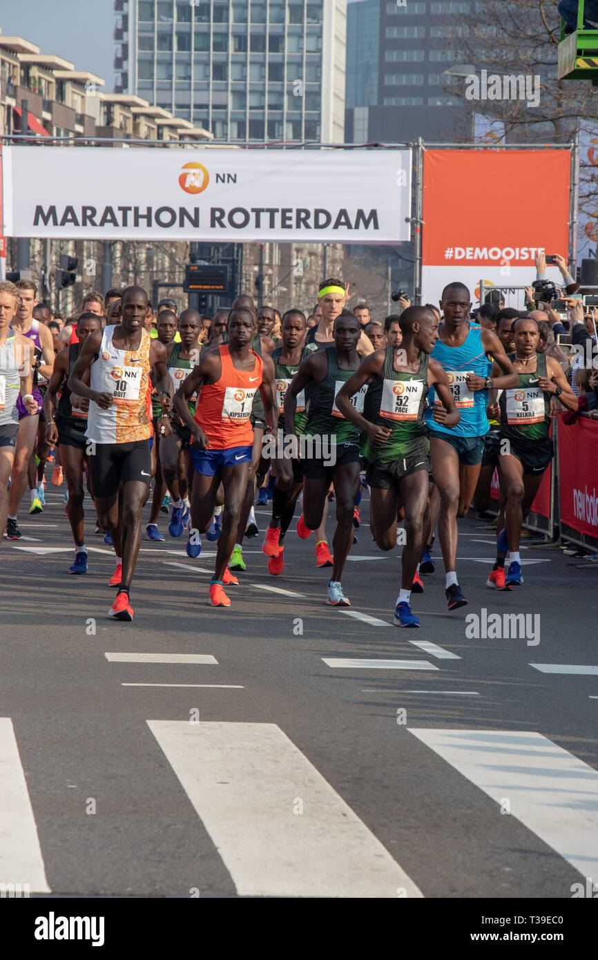 Rotterdam, die Niederlande. 07 Apr, 2019. Start des Marathons. Stockfoto Rotterdam, die Niederlande. 07 Apr, 2019. Start des Marathons. Stockfoto