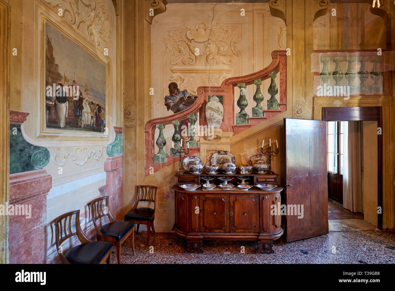 Villa Valmarana ai Nani hat seinen Namen von den Statuen der 17 Stein Zwerge, ursprünglich in den Garten gesetzt, jetzt auf den Mauern um das Haus Stockfoto