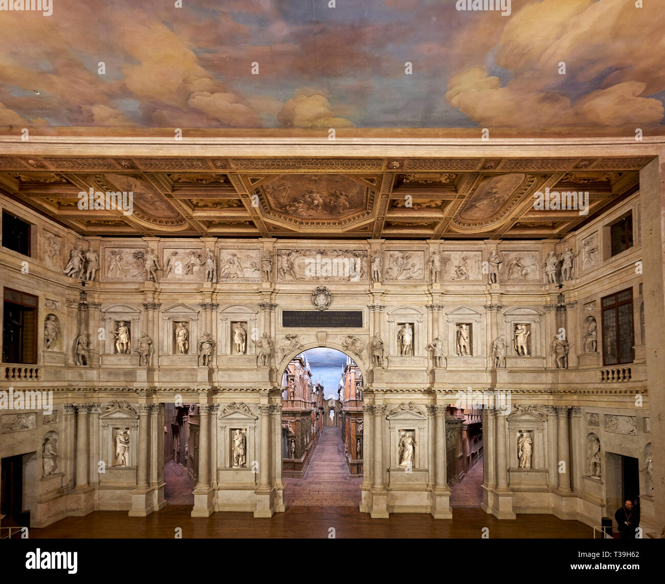 Vicenza, Venetien, Italien. Das Teatro Olimpico ('olympischen Theater') ist ein Theater in Vicenza, Norditalien, in 1580-1585 gebaut. Das Theater war der Stockfoto