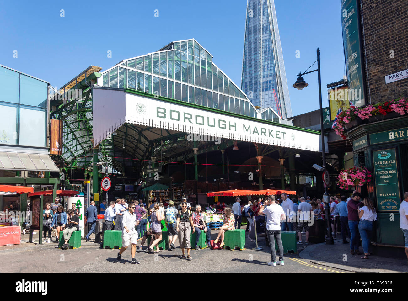 Eingang zum Borough Markt, Middle Street, Southwark, Royal Borough von Southwark, Greater London, England, Vereinigtes Königreich Stockfoto