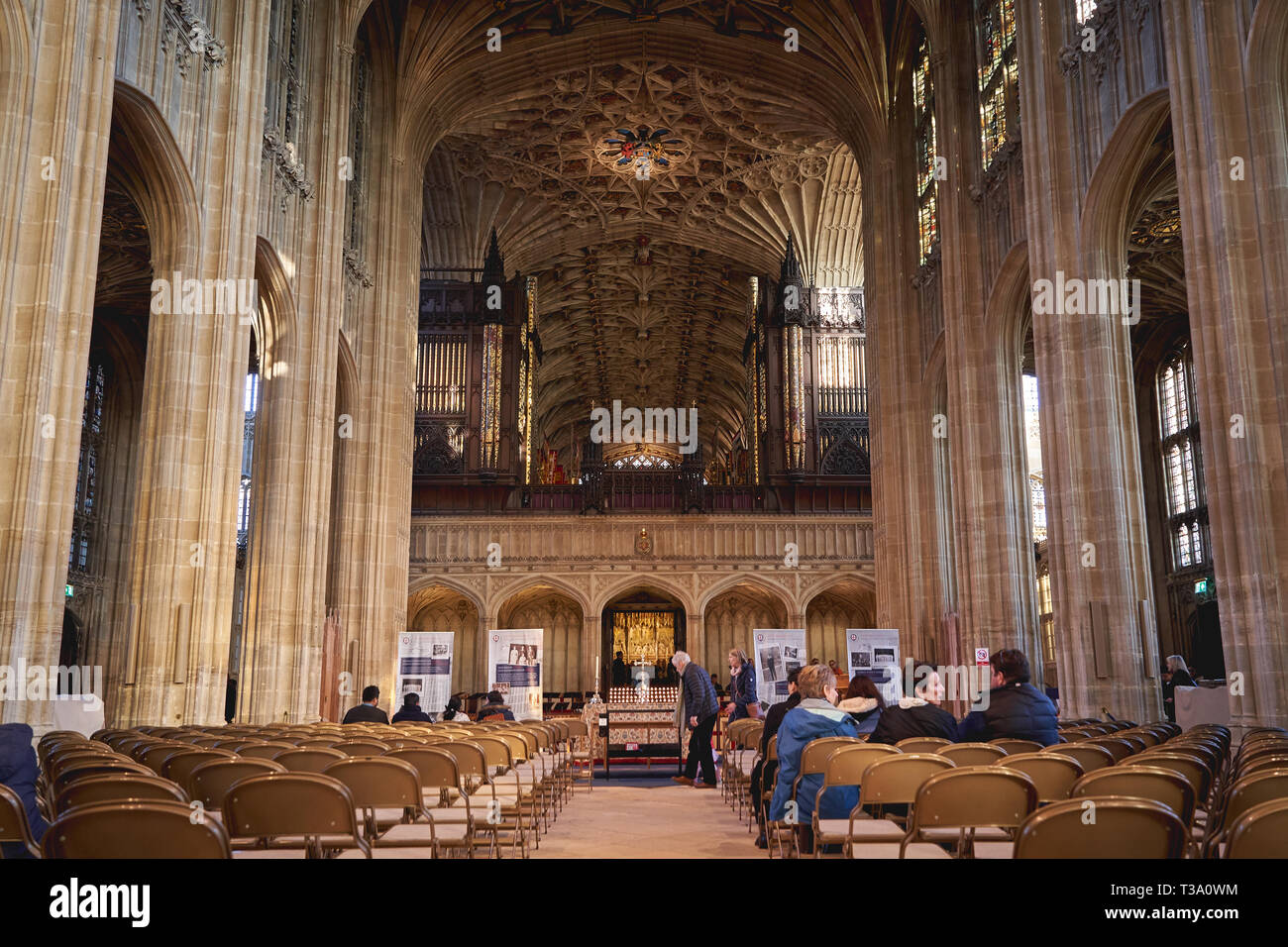 Innenraum der mittelalterlichen gotischen St. George's Chapel im Schloß Windsor (Großbritannien). Stockfoto