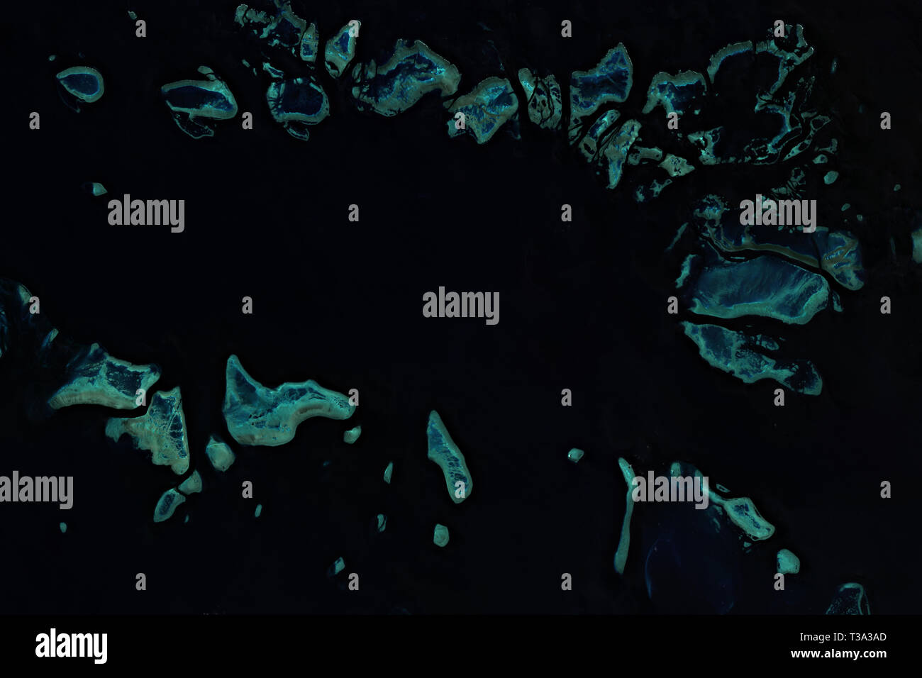 Teil des Great Barrier Reef mit Bax Reef und Henderson Riffe vom Weltraum aus gesehen - enthält geänderte Copernicus Sentinel Data (2019) Stockfoto