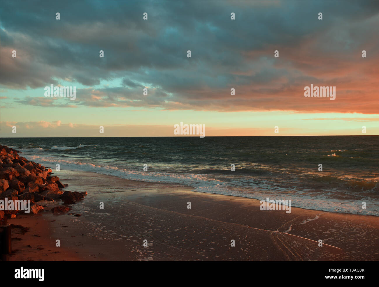 Sonnenuntergang, Strand von Glenelg, South Australia Stockfoto