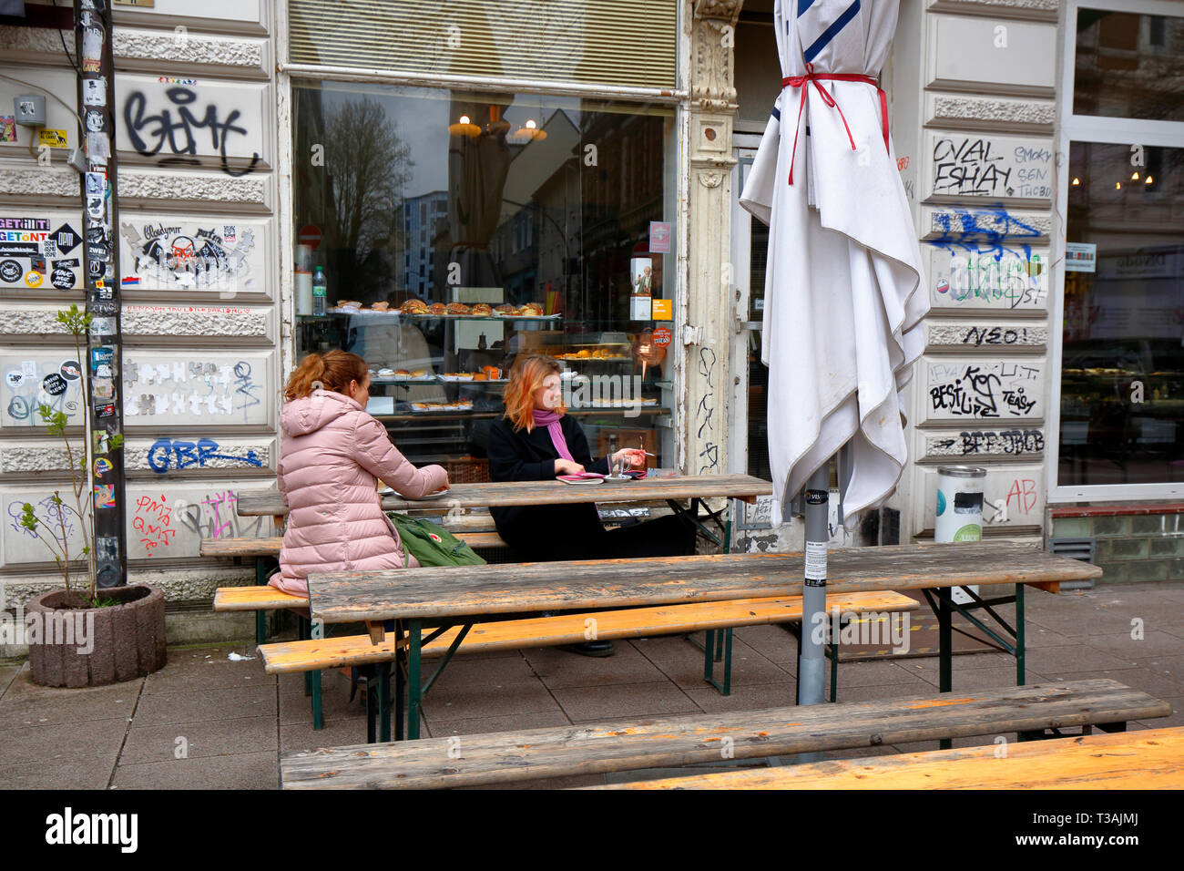 M.I.P. Namen ADAMECK 98, Hamburg, Deutschland. Äußere eines portugiesischen Bäckerei und Cafe in Sternschanze Stockfoto