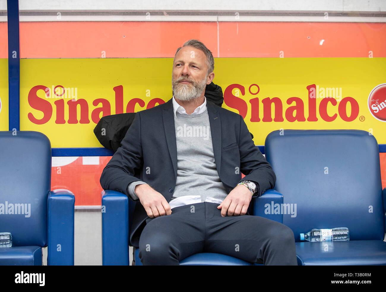 Duisburg, Deutschland. 06 Apr, 2019. Sporting Director Thomas Linke (IN) Fußball 2. 1. Fussballbundesliga, 28. Spieltag MSV Duisburg (DU) - FC Ingolstadt 04 (IN) 2:4, am 06.04.2019 in Duisburg/Deutschland. ##DFL-Bestimmungen verbieten die Verwendung von Fotografien als Bildsequenzen und/oder quasi-Video## € | Nutzung der weltweiten Kredit: dpa/Alamy leben Nachrichten Stockfoto