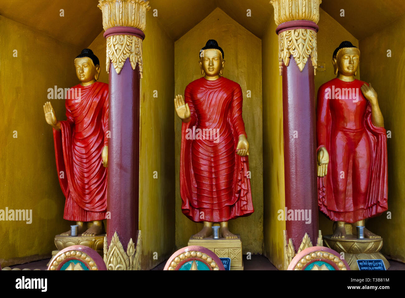 Buddhistische Statuen im Goldenen Tempel, der größten Theravada-buddhistischen Tempel in Bangladesch und hat das größte Buddha Statue, Bandarban, Stockfoto