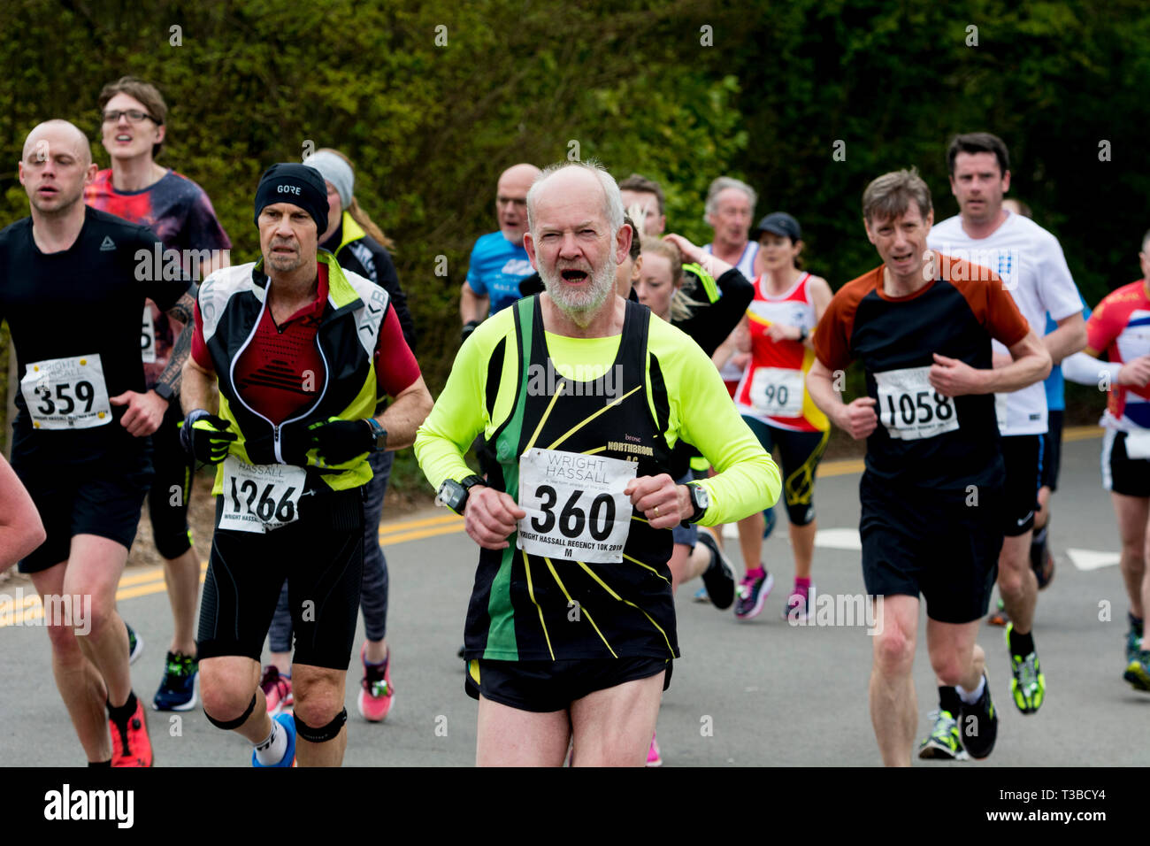 Läufer in einem 10k Rennen, Leamington Spa, Großbritannien Stockfoto