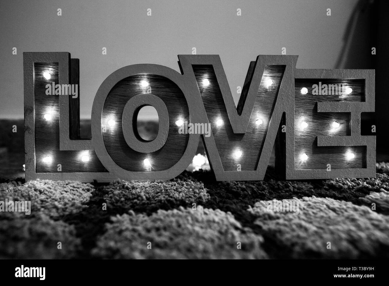 Schwarz und Weiß dekorative Liebe Leuchten Home anzeigen Stockfoto