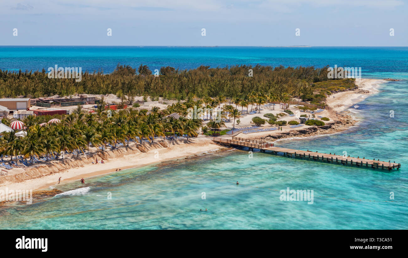 Luftaufnahme der Strand am Cruise Center des Grand Turk in der Karibik. Stockfoto