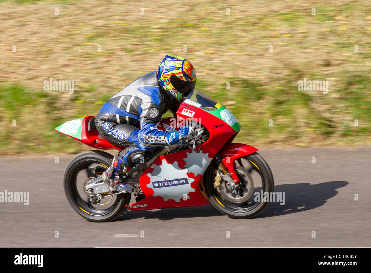 Hoghton Tower 43. Motorrad Sprint. Rider 232 Rowan Garbett aus Accrington auf einem alten 1996 125ccm Honda RS 125 Motorrad. Stockfoto