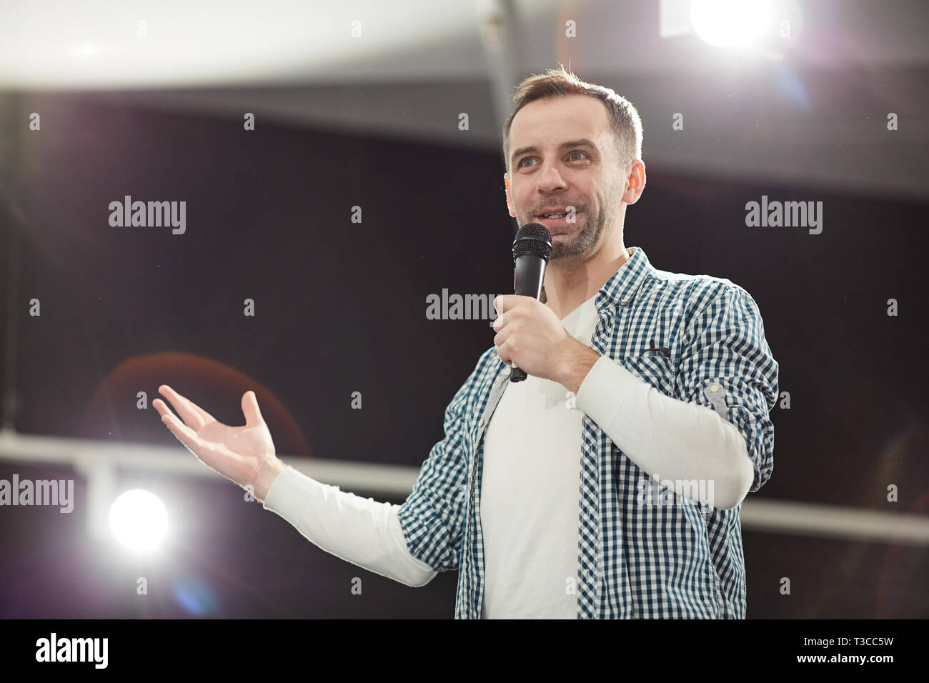 Performance Host Stockfoto