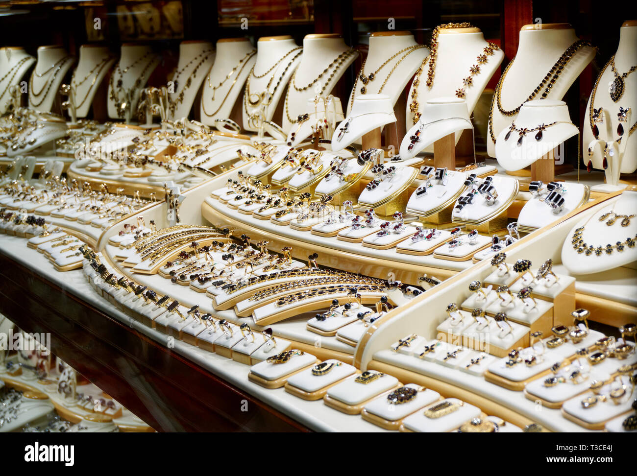 Granat schmuck shop, Fenster aufzurufen. Stockfoto