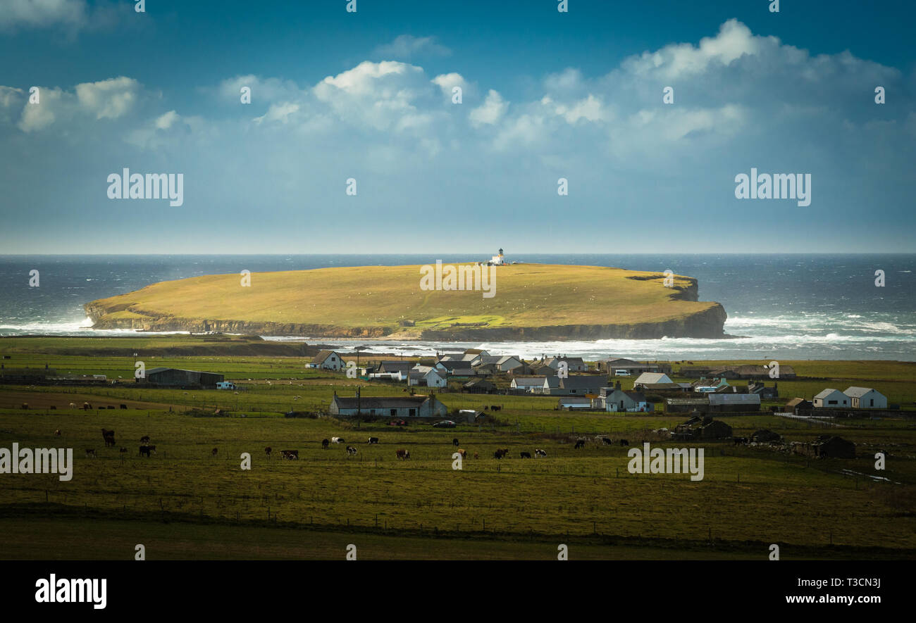 Brough von Birsay, betrachtet aus oberhalb des Dorfes Northside, Festland, Orkney Inseln. Stockfoto