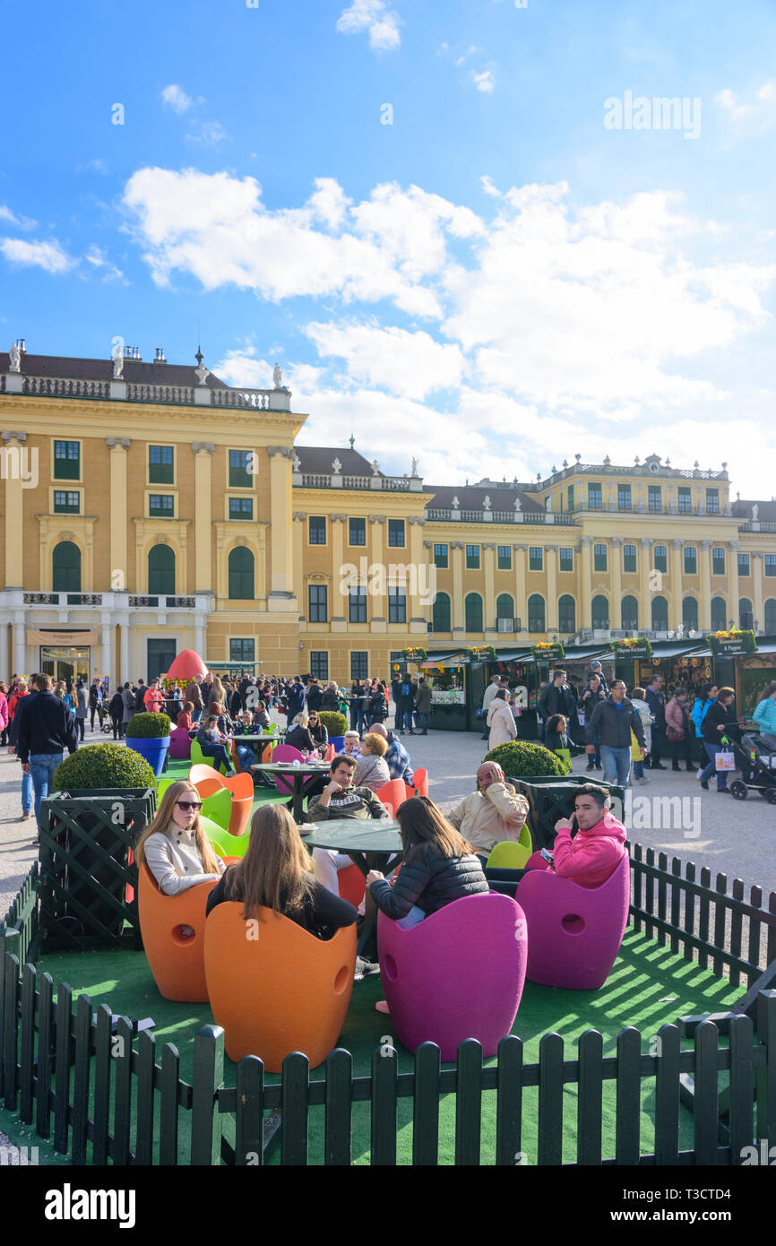 Wien, Wien: Schloss Schönbrunn, Ostermarkt (Ostermarkt) im 13. Hietzing, Wien, Österreich Stockfoto