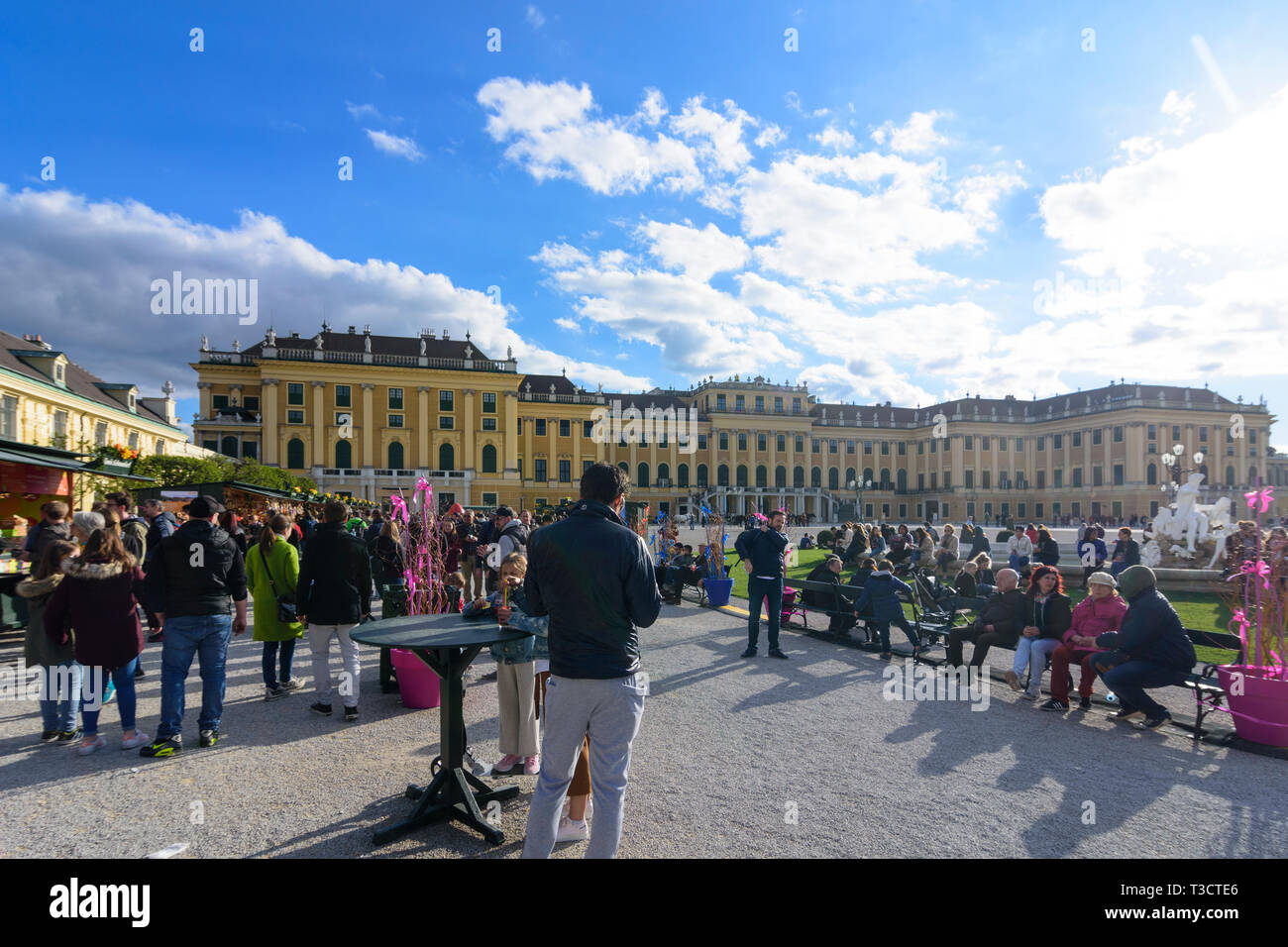 Wien, Wien: Schloss Schönbrunn, Ostermarkt (Ostermarkt) im 13. Hietzing, Wien, Österreich Stockfoto
