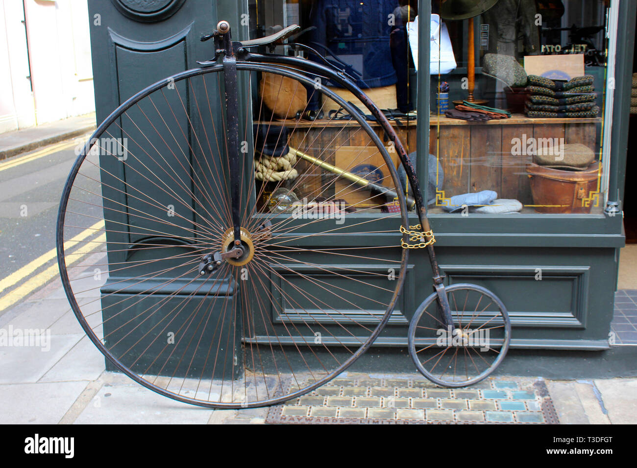 London: antikes Fahrrad Stockfotografie - Alamy