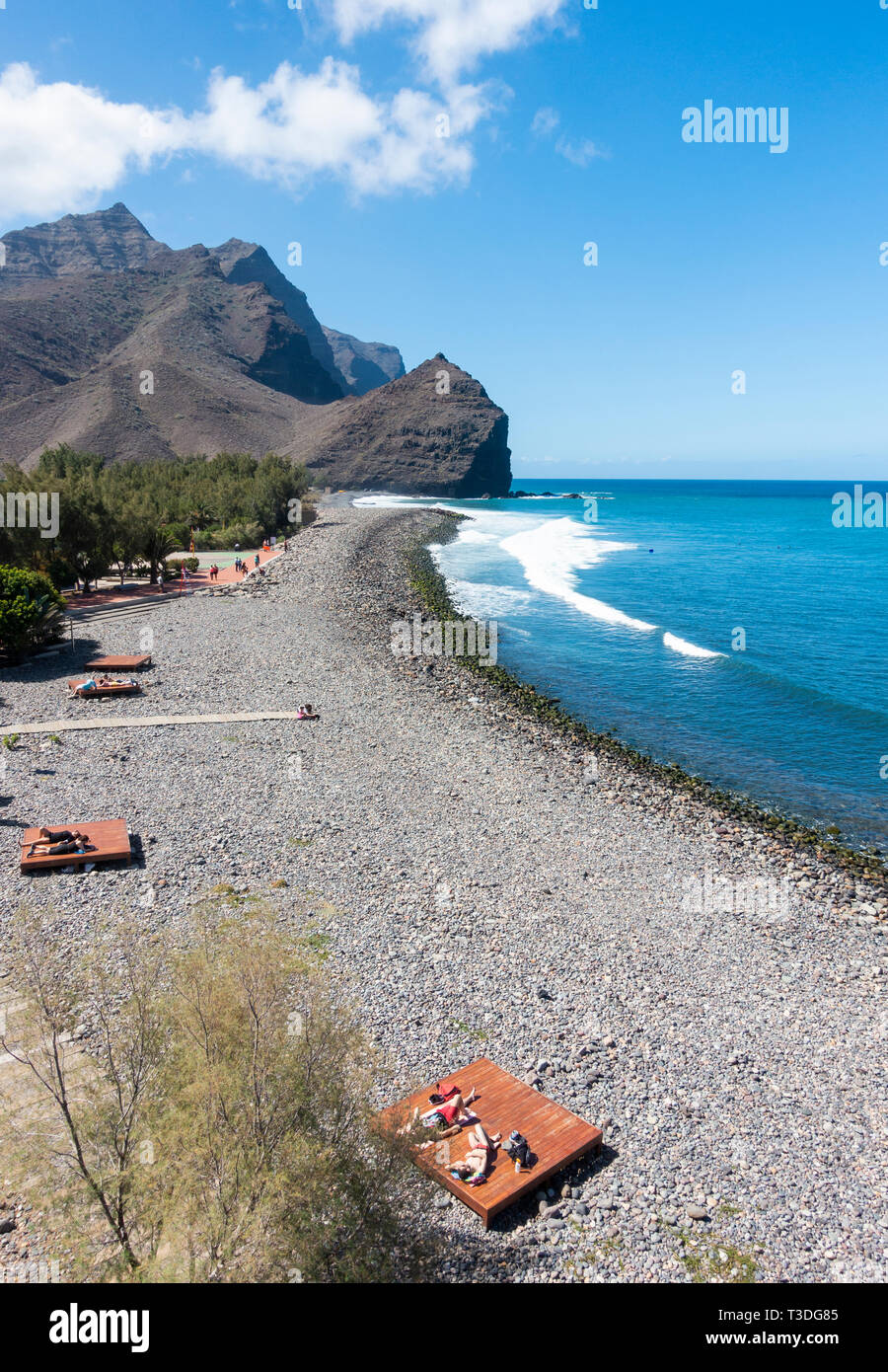 Aussicht auf den Strand von La Aldea de San Nicolas auf der schroffen Westküste von Gran Canaria, Kanarische Inseln, Spanien Stockfoto