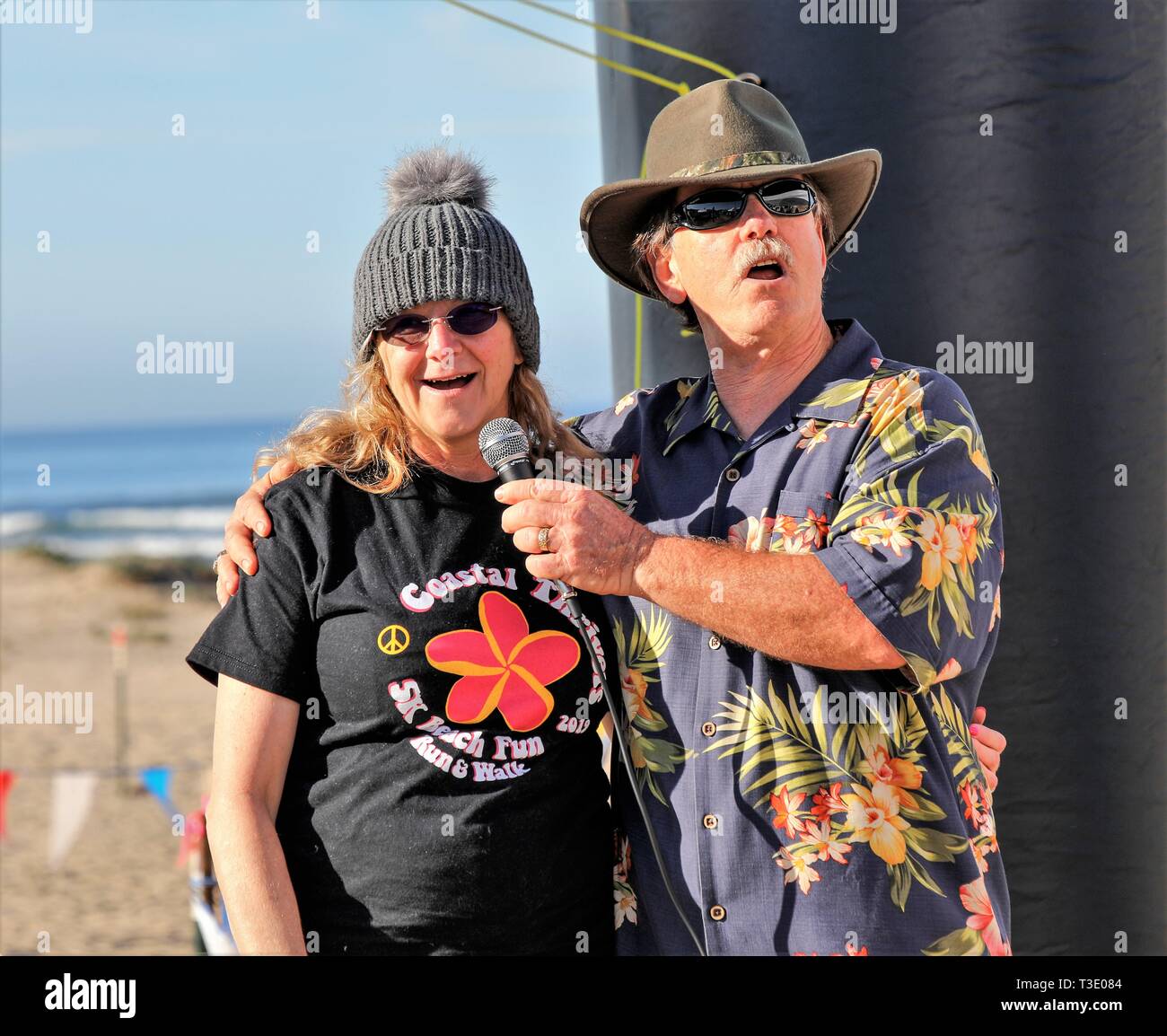 Fundraising Fun Run am Strand für die Vorbeugung von Drogenmißbrauch in Kalifornien am Pismo Beach Dunes für Frauen und Kinder Stockfoto