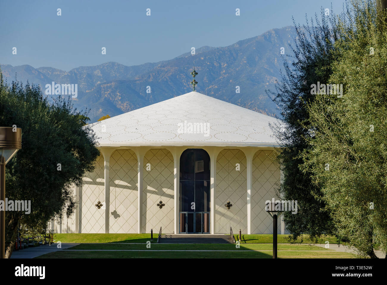 Los Angeles, 24. Mai: Außenansicht von Beckman Auditorium in Caltech am 24. Mai 2019 in Los Angeles, Kalifornien Stockfoto