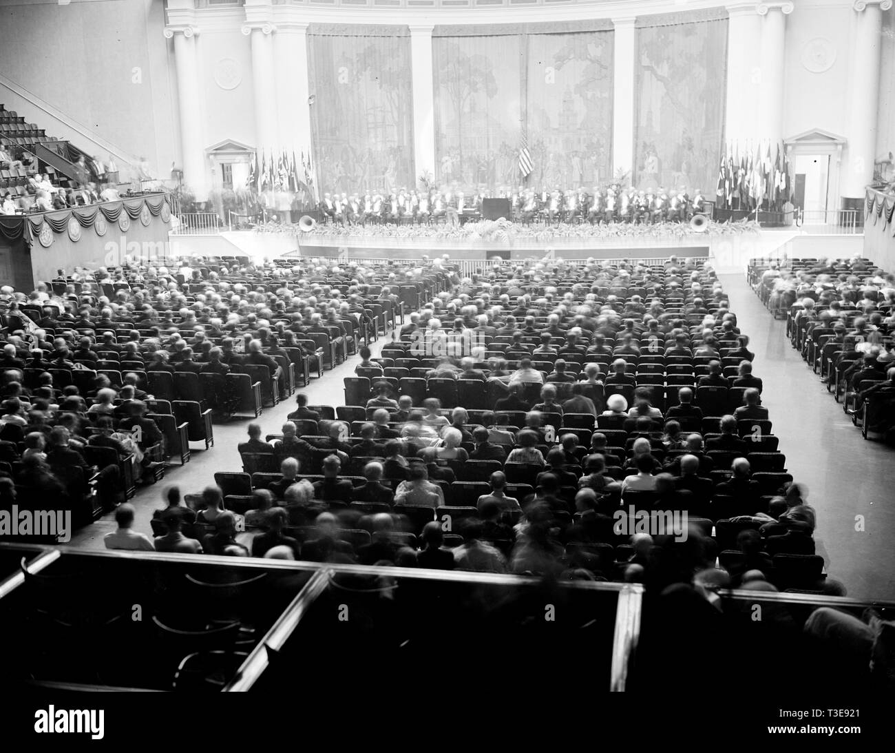 Foto zeigt einen allgemeinen Überblick über das Auditorium für die offizielle Eröffnung der Dritten Welt Konferenz Ca. 1936 Stockfoto