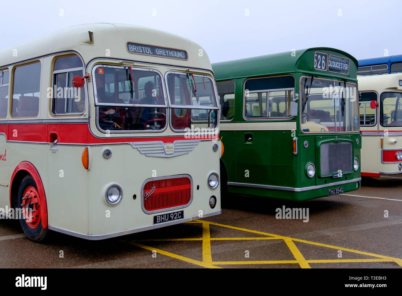 Die Concorde Kavalkade; Bristol Autos und Busse Bristol Aerospace Museum Yeovilton Fleet Air Arm Museum zu besuchen. Bristol Bus Stockfoto