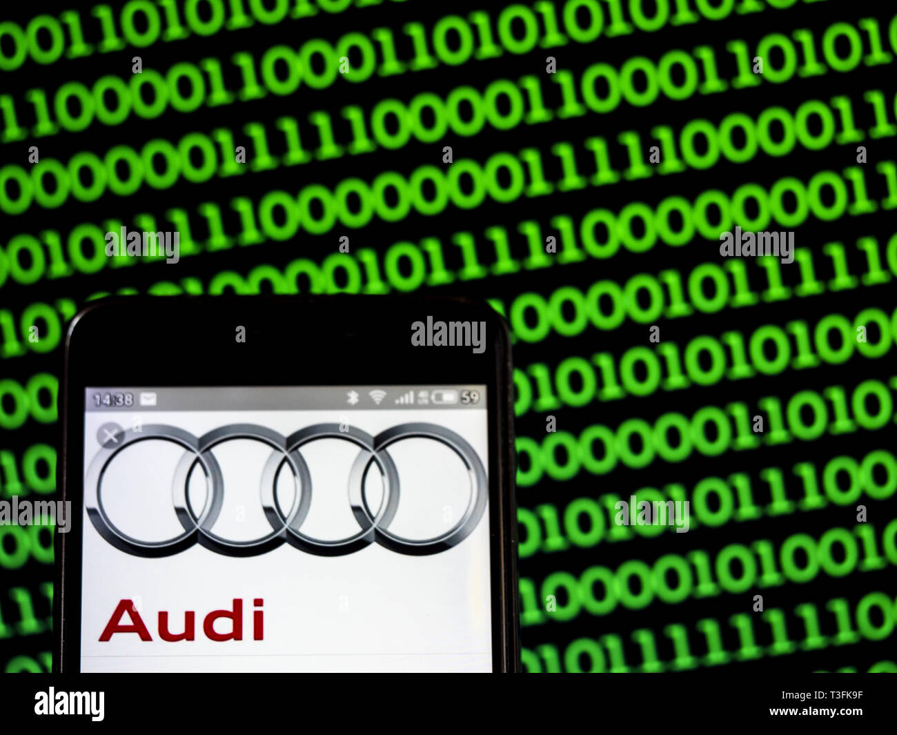 In der Ukraine. 8 Apr, 2019. In diesem Foto ist eine Abbildung der Audi AG Logo gesehen auf einem Smartphone angezeigt. Quelle: Igor Golovniov/SOPA Images/ZUMA Draht/Alamy leben Nachrichten Stockfoto