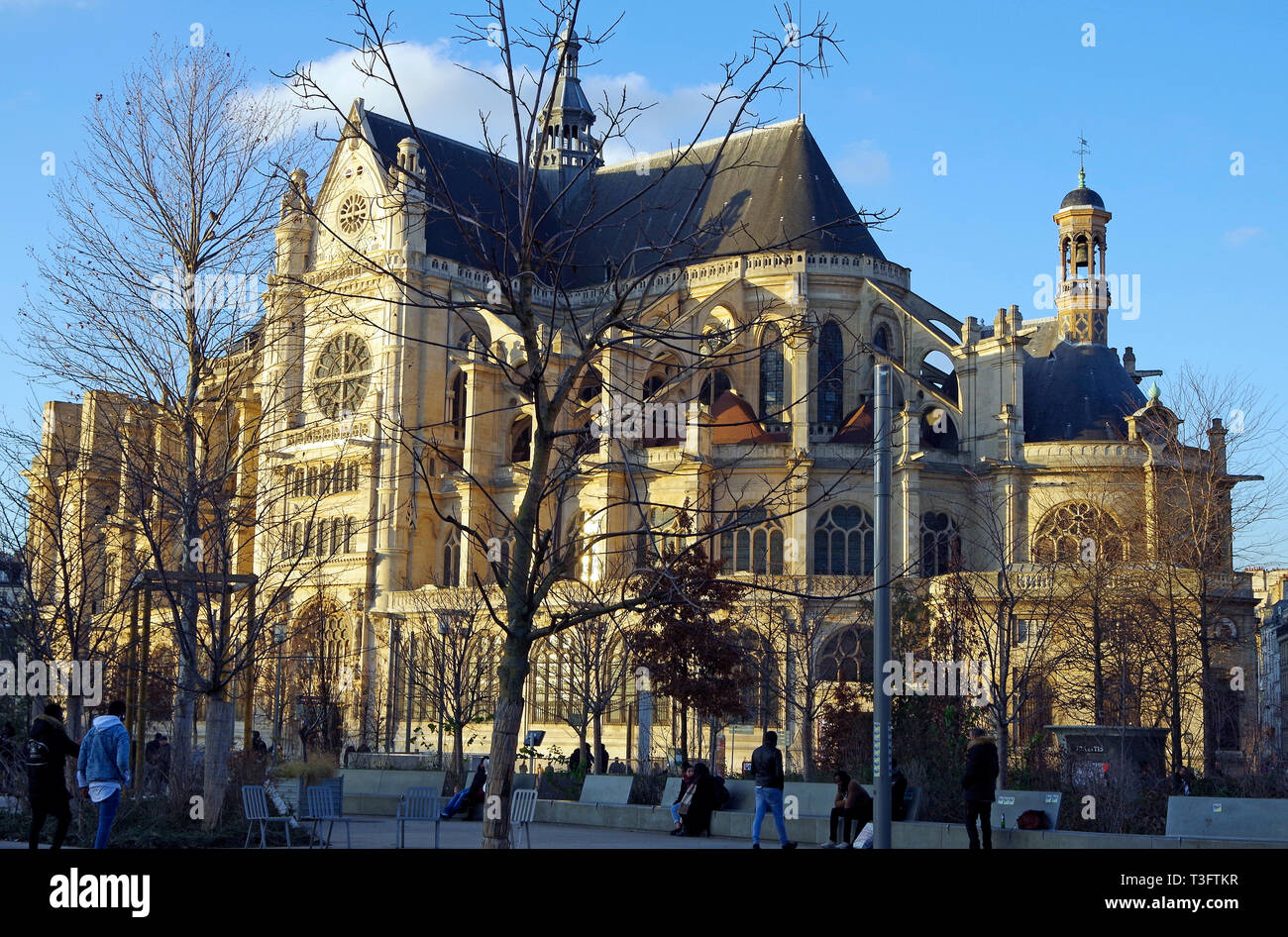 Paris, Frankreich, S Erhöhung der Kirche St. Eustache, spät am Tag eines Winter. Eine Kirche der französischen Renaissance, aber Französisch im gotischen Stil Stockfoto