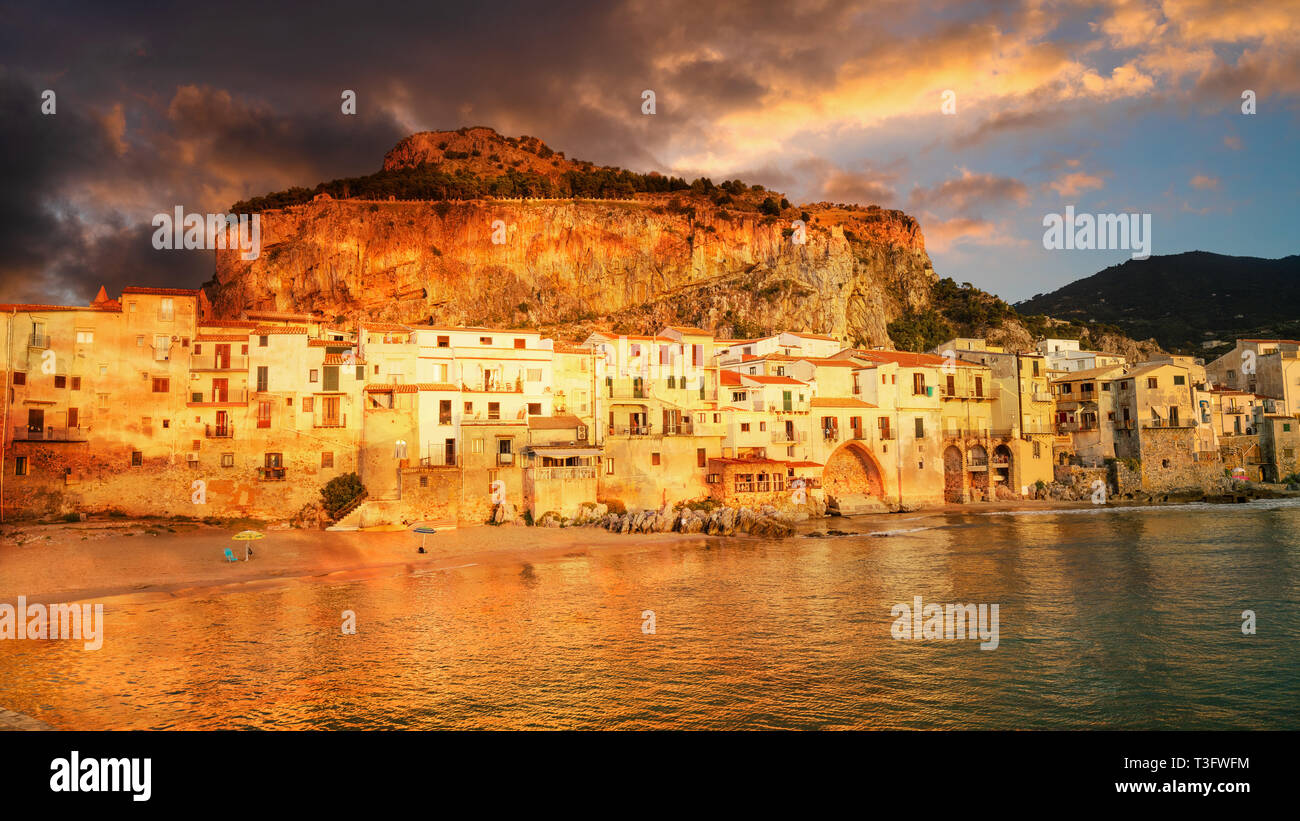 Cefalu, mittelalterlichen Dorf von Sizilien Insel, Provinz Palermo, Italien Stockfoto