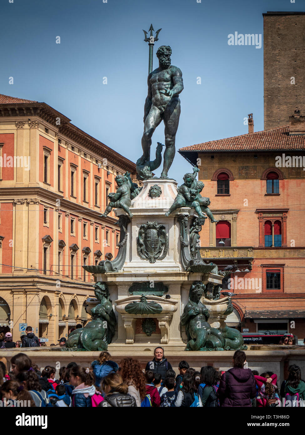 Neptunbrunnen Fontana di Nettuno, eine monumentale civic Brunnen befindet sich an der Piazza del Nettuno neben der Piazza Maggiore. Erstellt 1565 von Giambologna Stockfoto