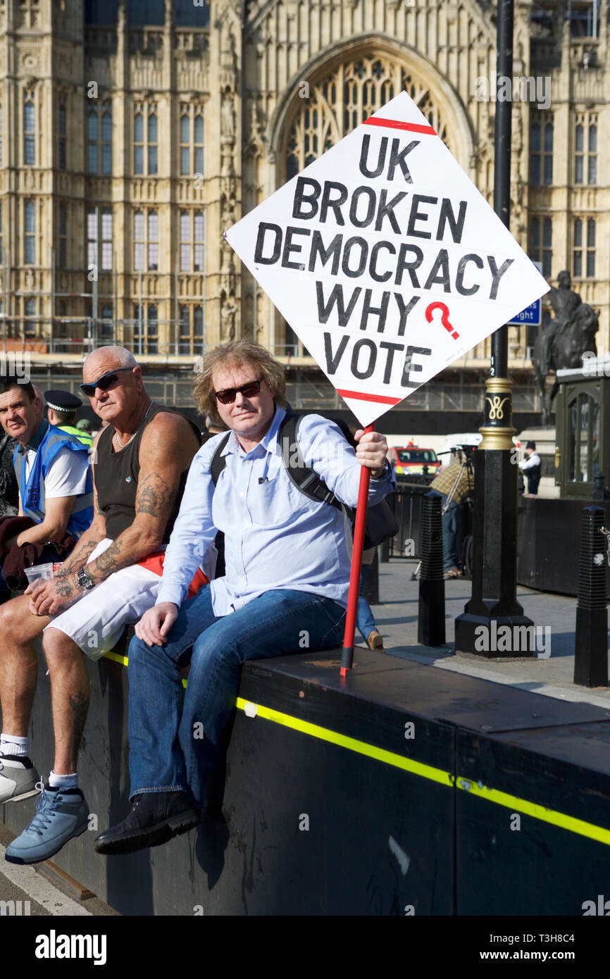 Politische Krise in der britischen Demokratie. Politische Krise der britischen Politik Großbritannien/uk/Demokratie protestieren uk/britischen Demokratie verweigert/brexit Verrat. Stockfoto