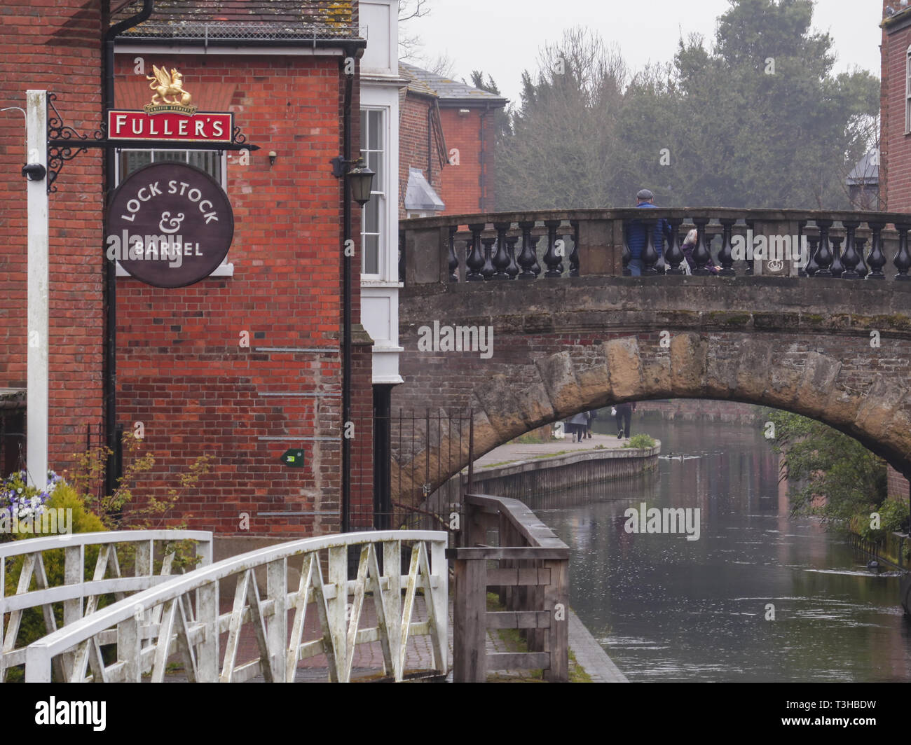 Newbury Stadtzentrum neben Kennet und Avon Kanal Stockfoto