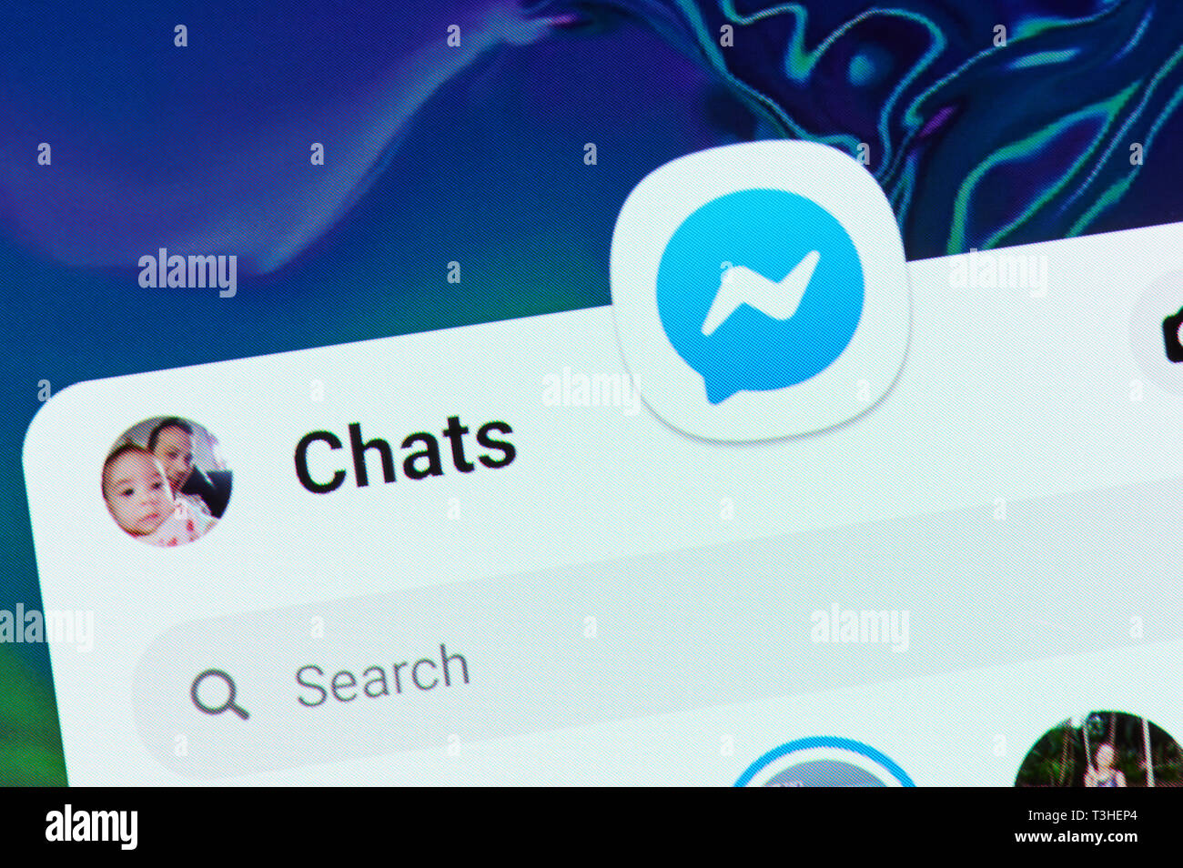 New York, USA - April 8, 2019: Facebook Messenger-Anwendung auf digitalen Bildschirm Makro Nahaufnahme Stockfoto