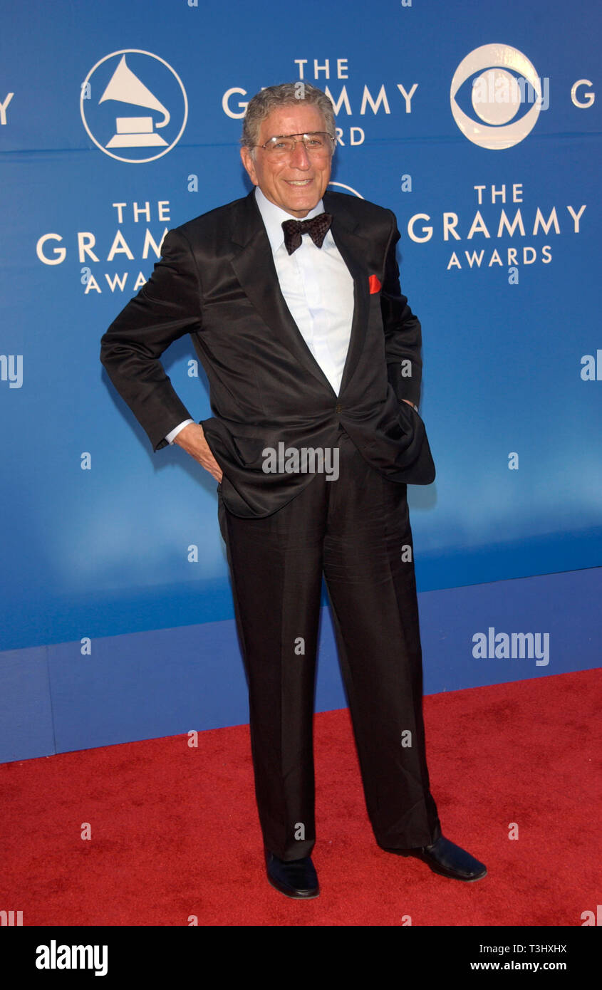 LOS ANGELES, Ca. Februar 27, 2002: Sänger Tony Bennett bei den Grammy Awards 2002 in Los Angeles. Stockfoto