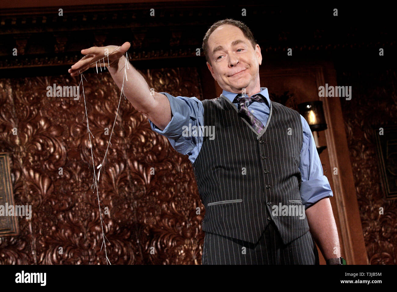 New York, USA. 26 Jun, 2015. Raymond Erzähler an der "Penn & Teller am Broadway 'Vorschau Leistung bei 54 Unten am 26. Juni 2015 in New York, NY Credit: Steve Mack/S.D. Mack Bilder/Alamy Stockfoto