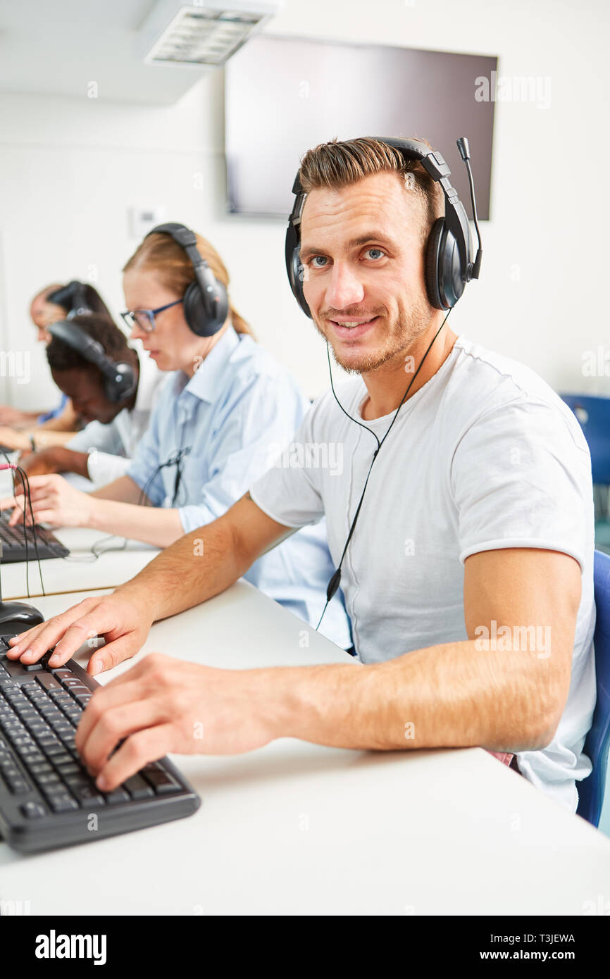 Menschen Ausbildung in den Sprachkurs oder als Mitglied eines Business Hotline Stockfoto