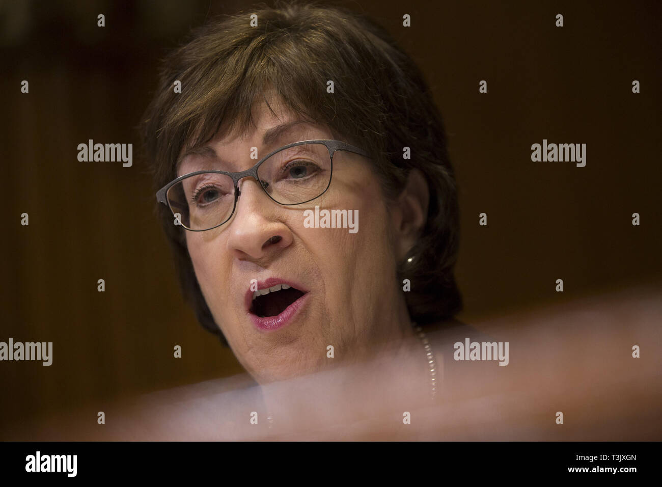 Washington DC, USA. 10 Apr, 2019. United States Senatorin Susan Collins (Republikaner von Maine) Fragen US Attorney General William S. Barr während der US-Senat Ausschusses für Mittel Unterausschuß auf Handel, Justiz, Wissenschaft und verwandten Organisationen auf dem Capitol Hill in Washington, DC am 10. April 2019 Credit: Stefani Reynolds/CNP/ZUMA Draht/Alamy leben Nachrichten Stockfoto