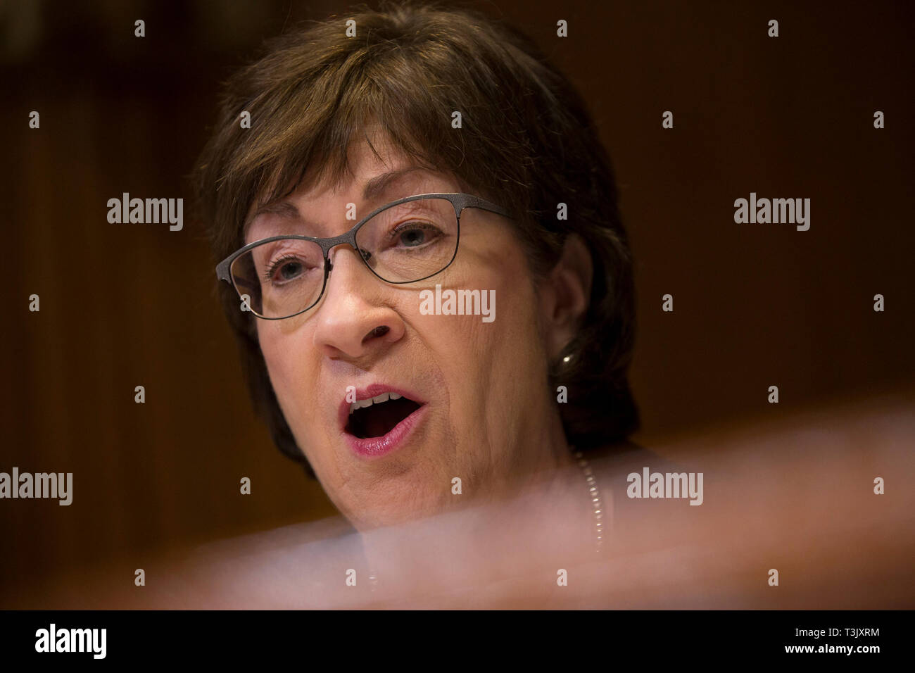 Washington DC, USA. 10 Apr, 2019. United States Senatorin Susan Collins (Republikaner von Maine) Fragen US Attorney General William S. Barr während der US-Senat Ausschusses für Mittel Unterausschuß auf Handel, Justiz, Wissenschaft und verwandten Organisationen auf dem Capitol Hill in Washington, DC am 10. April 2019. Credit: Stefani Reynolds/CNP/MediaPunch Credit: MediaPunch Inc/Alamy leben Nachrichten Stockfoto