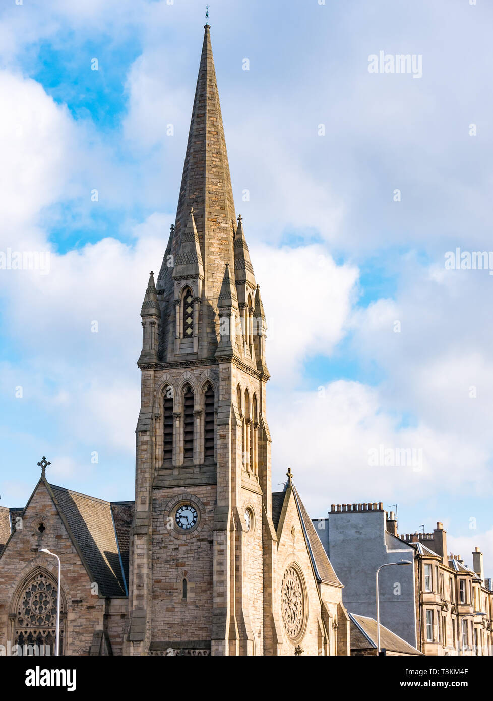 Turm der Viktorianischen Pilrig St Paul's Kirche von Schottland, französischen gotischen Stil durch Peddie & Kinnear, Leith Walk, Edinburgh, Schottland, Großbritannien Stockfoto