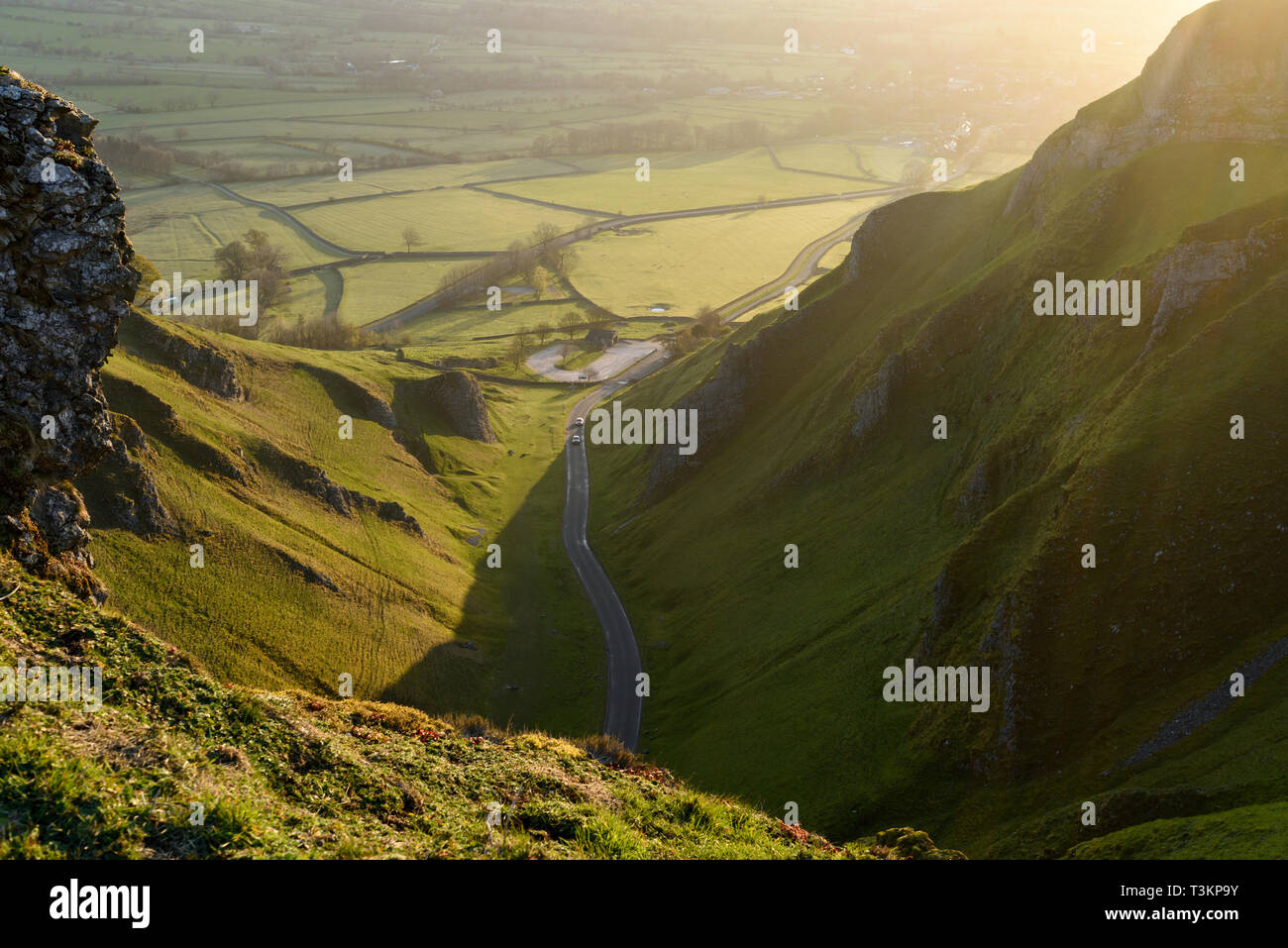 Winnats Pass Kalkstein Schlucht in den hohen Gipfel des Derbyshire, Großbritannien. Stockfoto