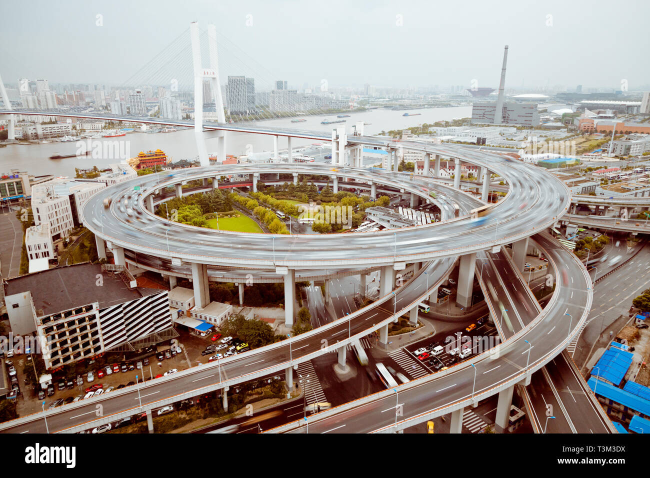 Blick auf Shanghai Nanpu Brücke, China. Stockfoto