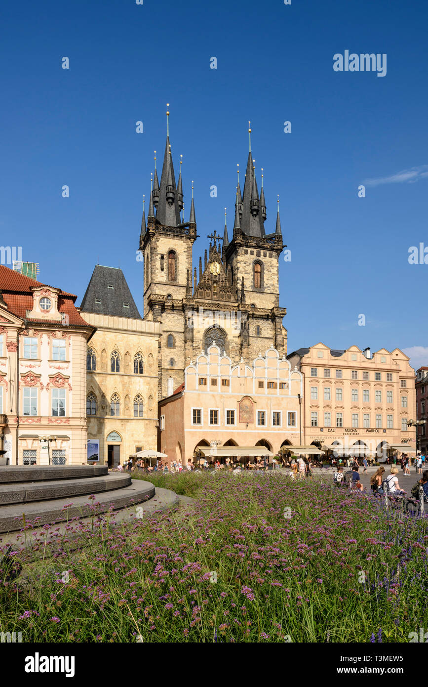 Prag. Der Tschechischen Republik. 14. Jahrhundert Kirche der Muttergottes vor dem Teyn, Old Town Square. Stockfoto