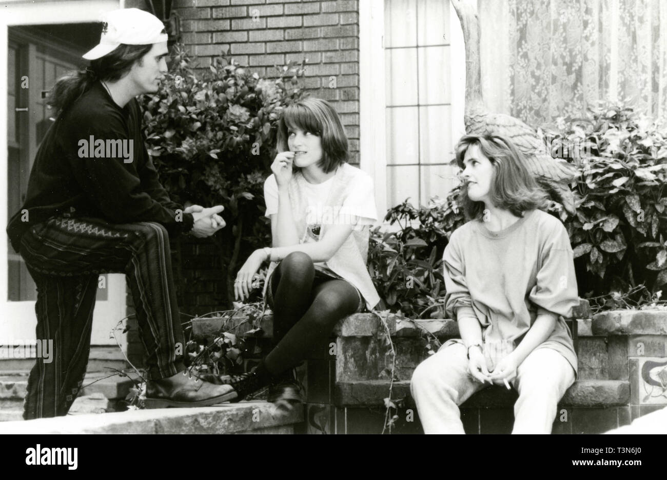 Matt Dillon, Bridget Fonda und Sheila Kelley im Film Singles, 1992 Stockfoto
