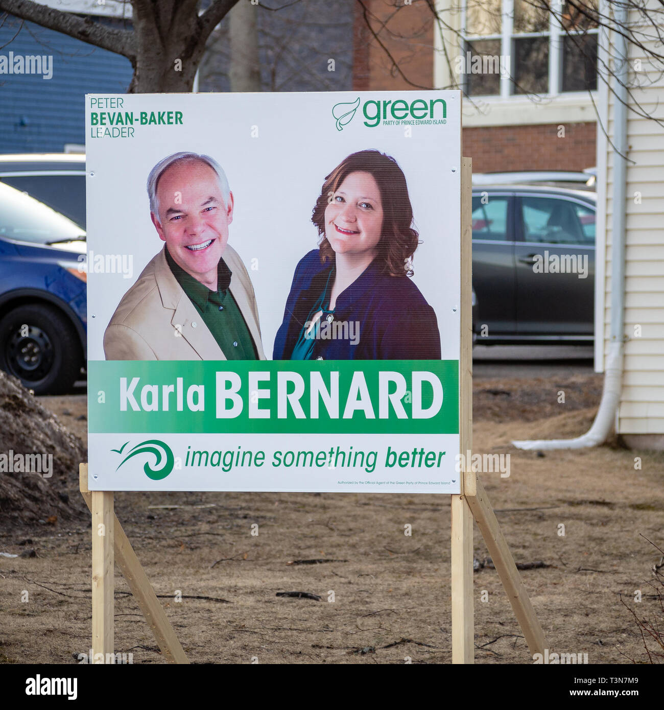 Charlottetown, Prince Edward Island, Kanada: Beschilderung von Peter Bevan-Baker und Karla Bernard von der Grünen Partei von Prince Edward Island Stockfoto