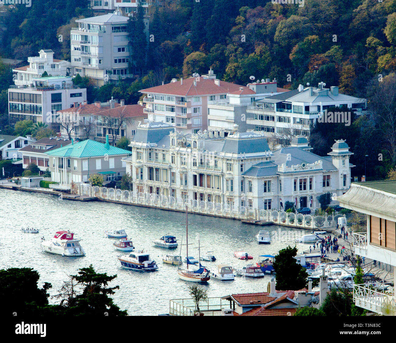 Die Ismail Pascha Yali in Bebek, Istanbuls, in dem Generalkonsulat der Arabischen Republik Ägypten, im hohen Winkel view Bild gesehen. Stockfoto