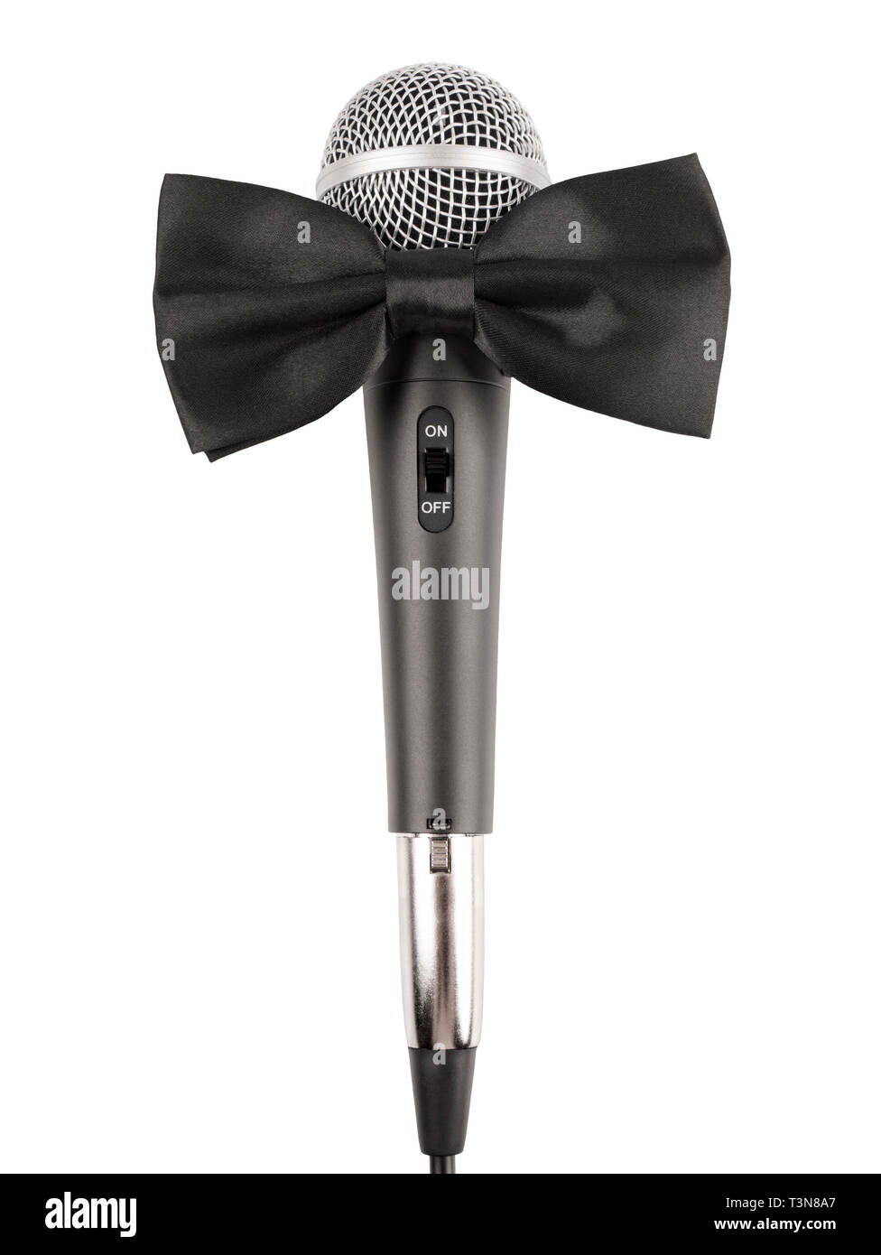 Mikrofon mit Bow Tie auf weißem Hintergrund Stockfoto