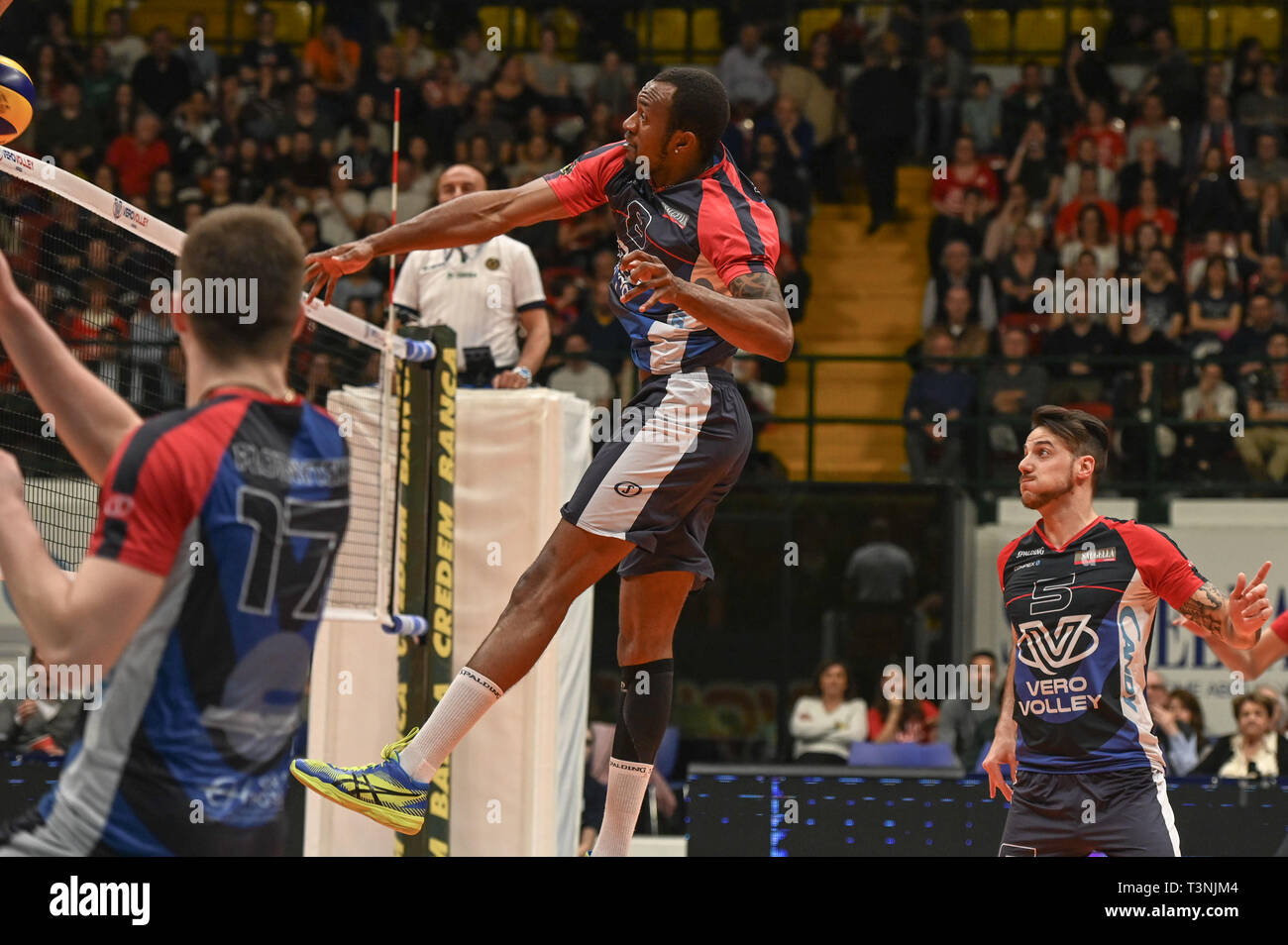 Monza, Italien. 07 Apr, 2019. Vero Volley Monza vs Sir Sicherheit Perugia Volley während der 2019 Playoff Viertelfinale Lega Volley 1 Männer. Credit: Tiziano Ballabio/Pacific Press/Alamy leben Nachrichten Stockfoto