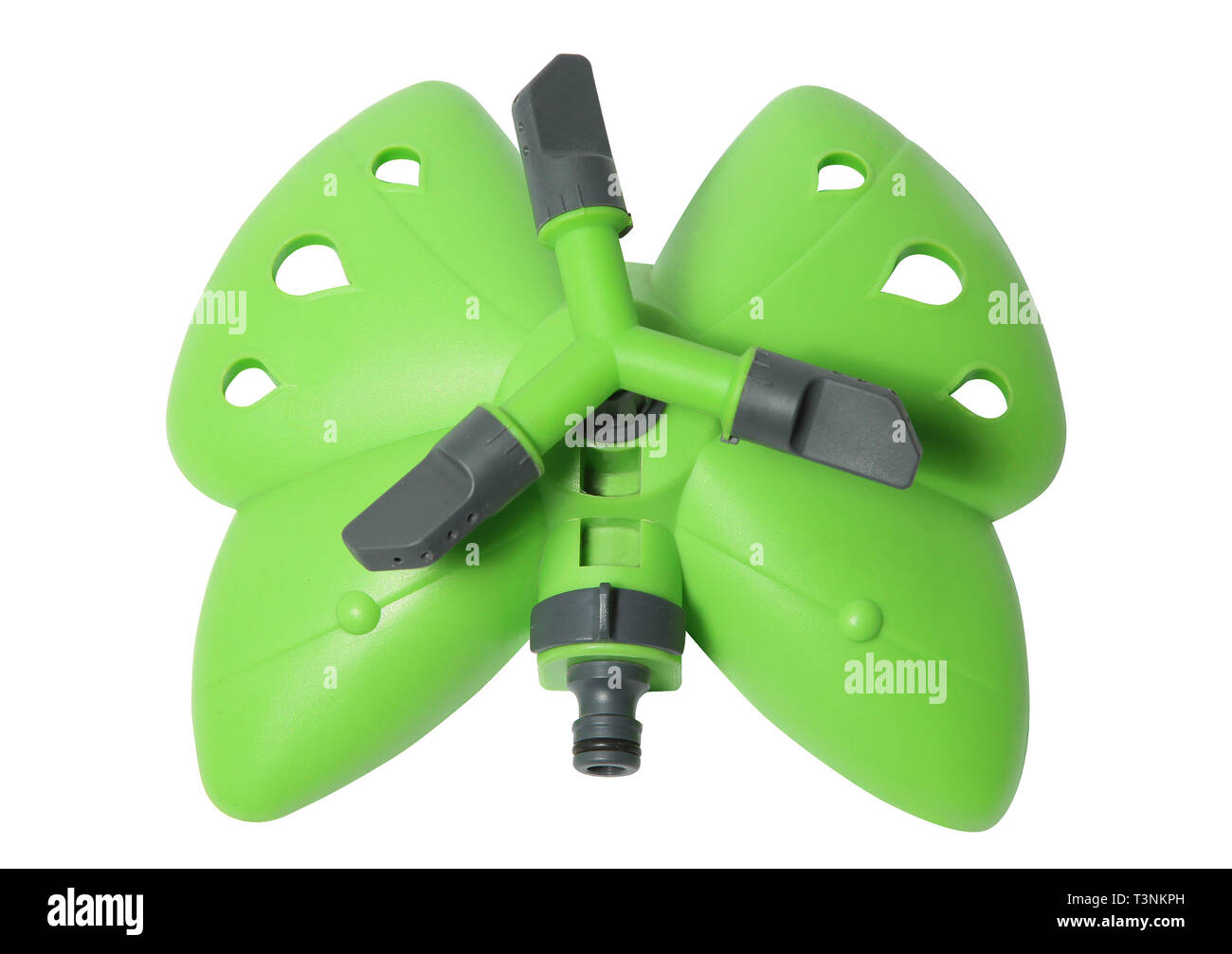 Rotierende Düse auf einem Schlauch. Installation von automatischen Sprinklern und Gartenschlauch. Garten Werkzeuge und Verbrauchsmaterialien für die Bewässerung Rasen und Gras. isoliert auf weißem backgrou Stockfoto