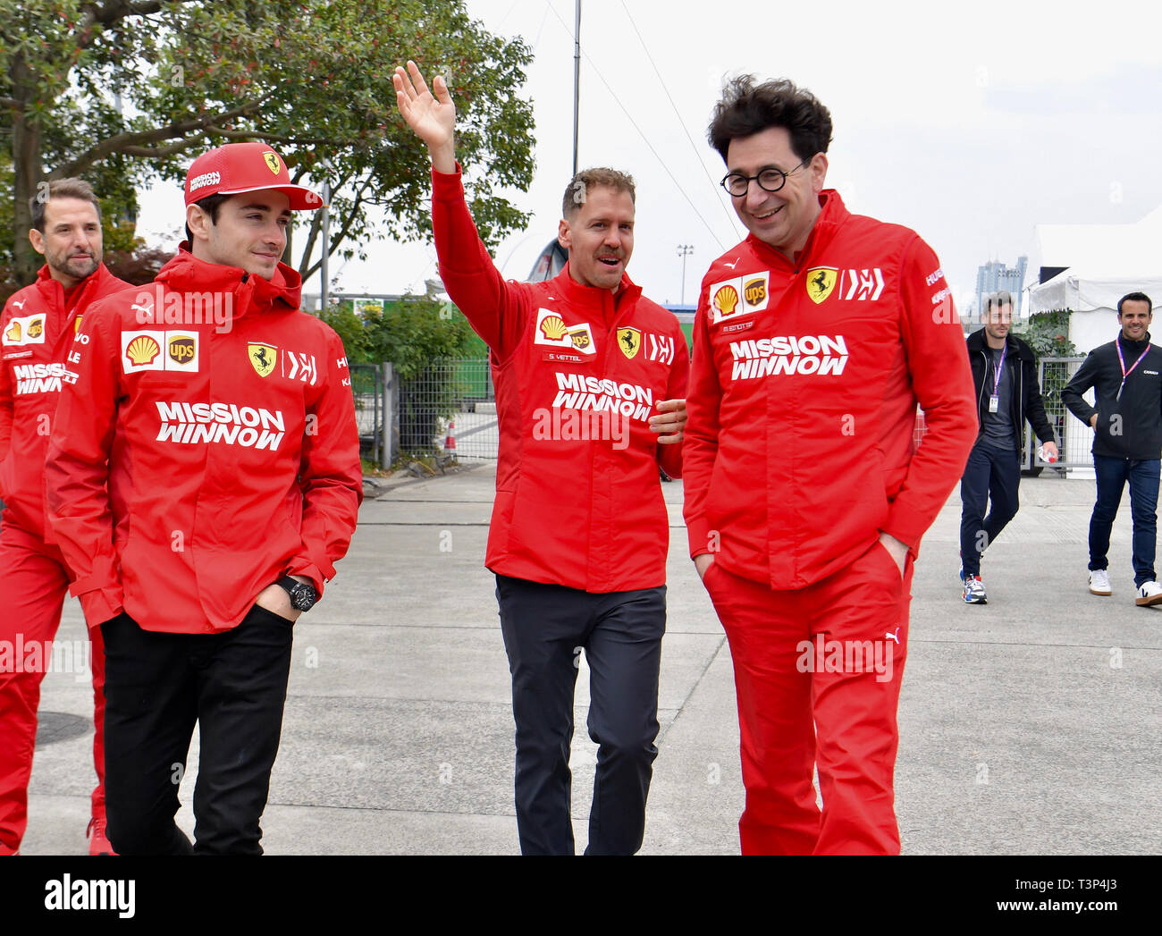 Shanghai, China. 11 Apr, 2019. Charles Leclerc, Sebastian Vettel, Mattia Binotto, Ferrari Teamchef; Formel 1 GP China in Shanghai, 11.04.2019 Credit: mspb/Jerry Andre *** Local Caption *** Rubio | Verwendung weltweit/dpa/Alamy leben Nachrichten Stockfoto