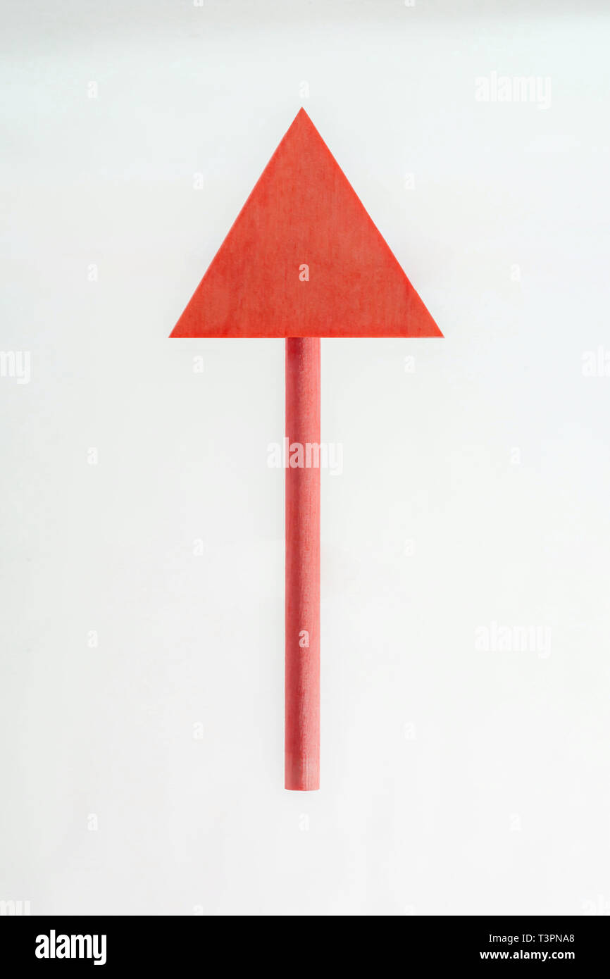 Holz- Pfeil nach oben. Stockfoto